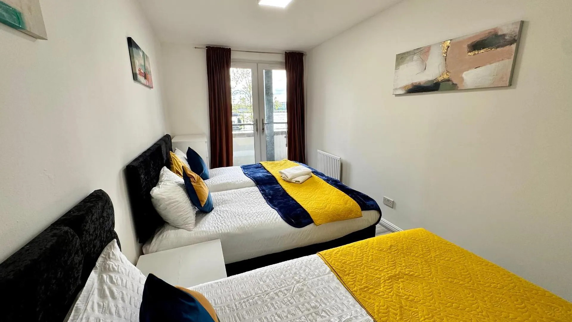 Apartament Amazing Riverview 3Bedrooms, 2Bathrooms, Balcony, Parking Londyn